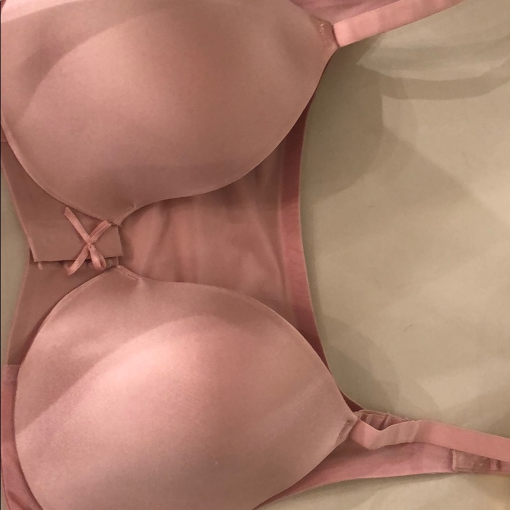 New without tags Spanx pink bra 36B